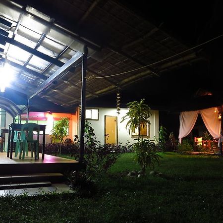 Blu Ma Re Guesthouse - Sugar Beach Sipalay Exterior photo